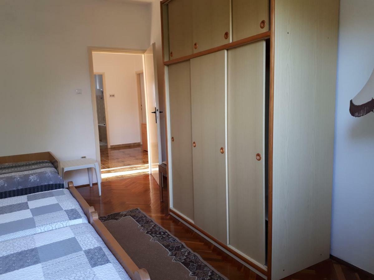 Apartman Ivan Lägenhet Pula Exteriör bild